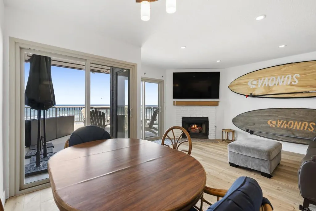 https://cdn.realtyfeed.com/cdn/127/306772348/68bb5052ab2a819aaceef6c078b913df.webp
