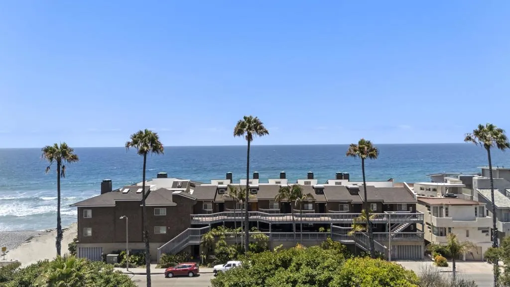 https://cdn.realtyfeed.com/cdn/127/306772348/6d982c2ca24d76e366d2c4d307dfc4b2.webp