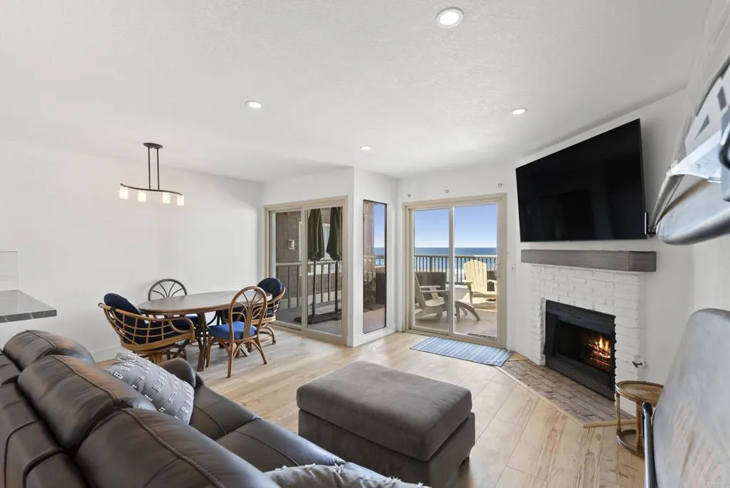 https://cdn.realtyfeed.com/cdn/127/306772348/7f8c85a613ad7892e75d5a3b8229e063.webp