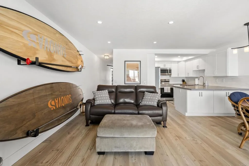 https://cdn.realtyfeed.com/cdn/127/306772348/ab5c95cba50016bcbdb4a5867173da0a.webp
