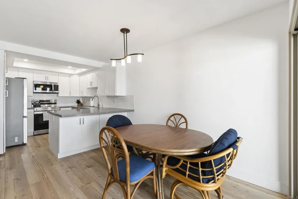 https://cdn.realtyfeed.com/cdn/127/306772348/d489d6d120a65cfb01acd2f756c0dd95.webp