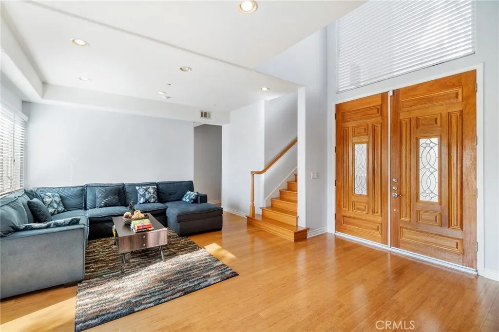 413 N Elena Avenue Unit C, Redondo Beach, CA 90277 - Photo 5 of 30, Redondo Beach, CA