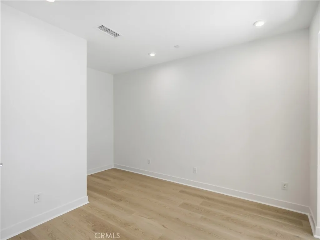 https://cdn.realtyfeed.com/cdn/127/306772391/5a92fb522f411ea2af40b84252f4e416.webp