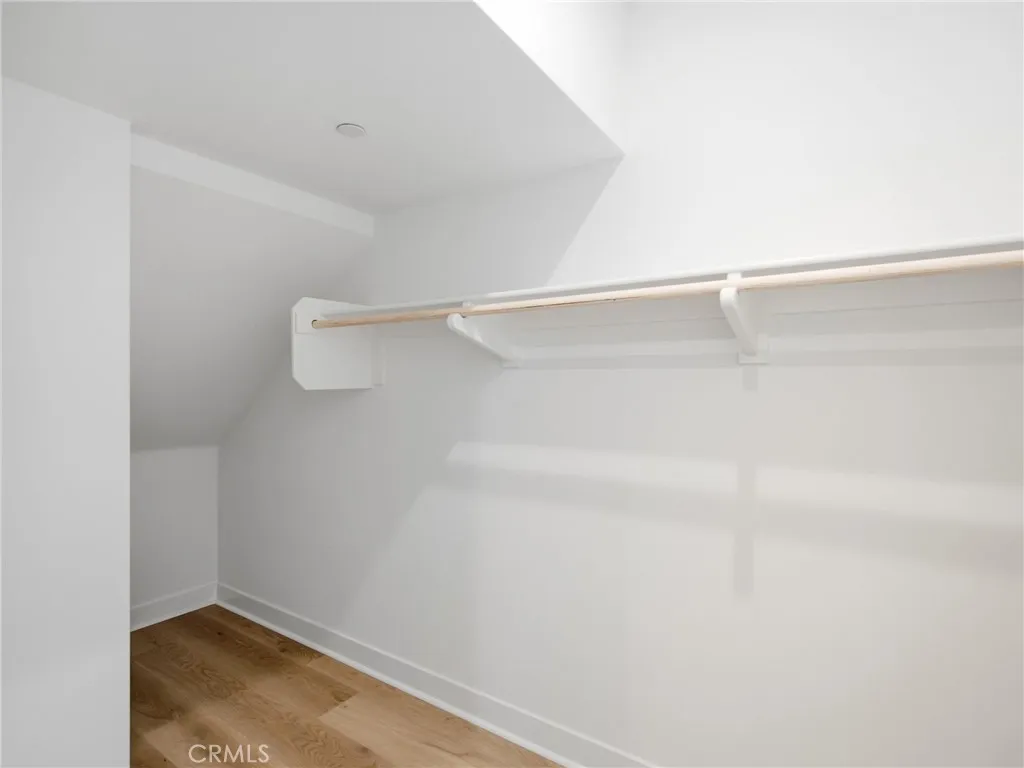 https://cdn.realtyfeed.com/cdn/127/306772391/b4ff8d55451474b1d9b45a98b062c26a.webp