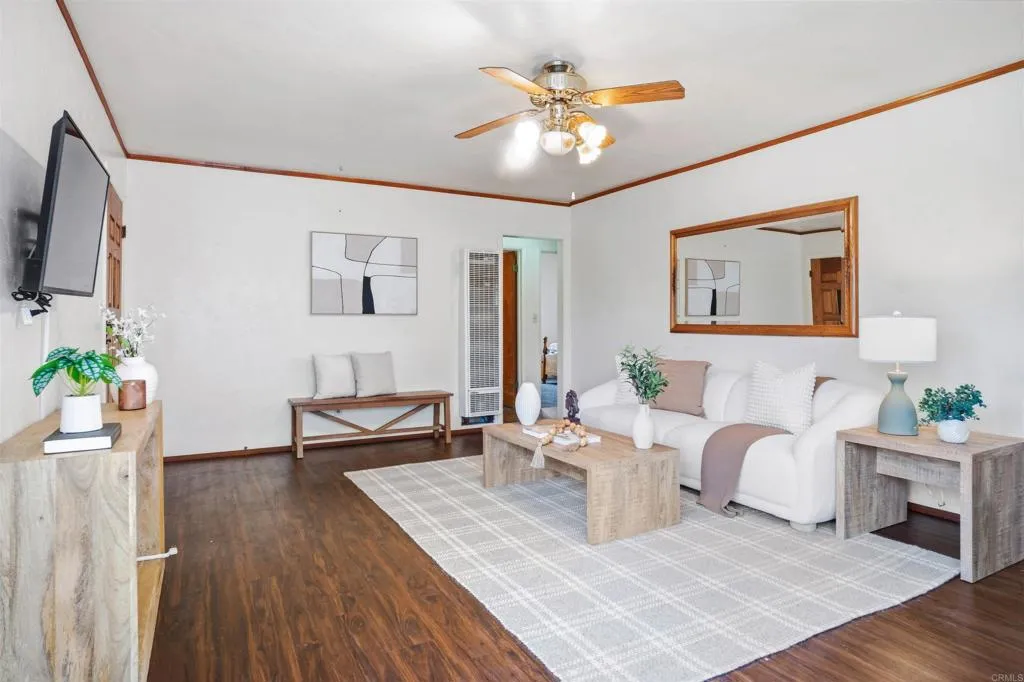 https://cdn.realtyfeed.com/cdn/127/306772399/44dbcc2ab2593379d3f25428932f7708.webp