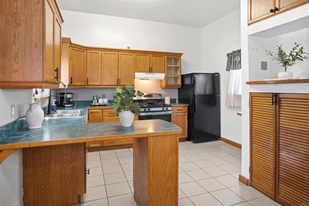 https://cdn.realtyfeed.com/cdn/127/306772399/98b4de7df6c3cc222a12cff461d30bca.webp