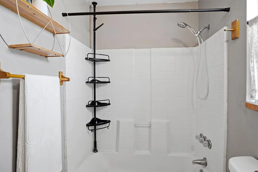 https://cdn.realtyfeed.com/cdn/127/306772399/c0a4873d9d10709a20158f687fad14d0.webp
