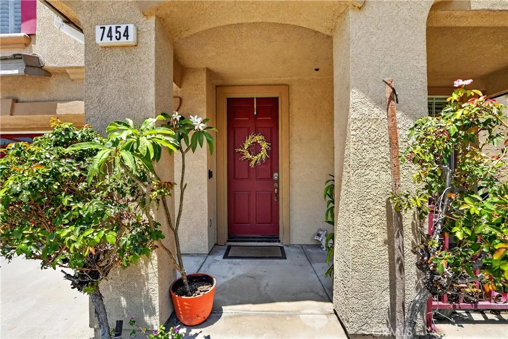7454 Longstreet, Fontana, CA 92336 - Photo 5 of 50, Fontana, CA