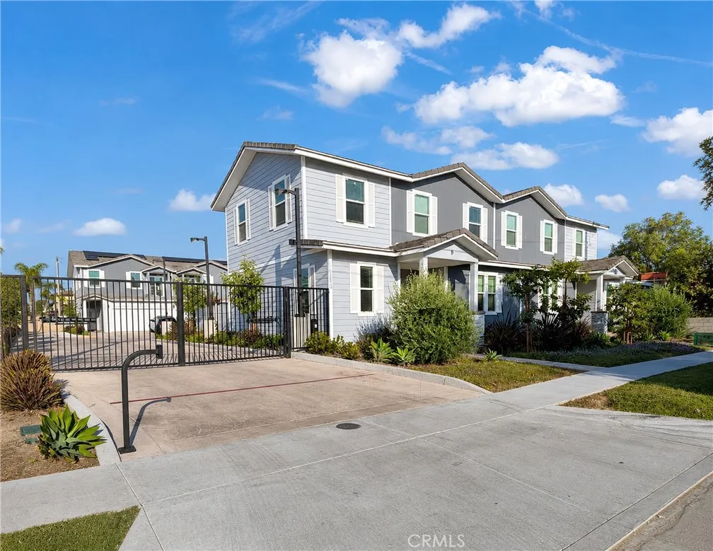 1113 N. Bewley, Santa Ana, CA 92703 - Main photo, Santa Ana, CA