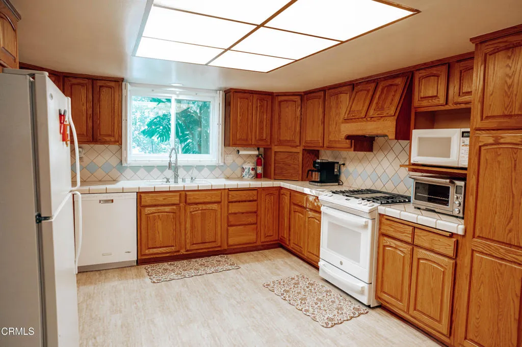 10872 Kings Road, Ventura, CA 93004 - Photo 5 of 19, Ventura, CA