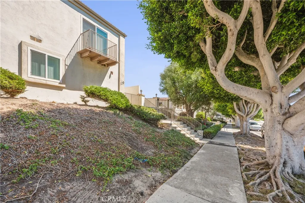 120 S Francisca Avenue Unit 18, Redondo Beach, CA 90277 - Photo 3 of 35, Redondo Beach, CA
