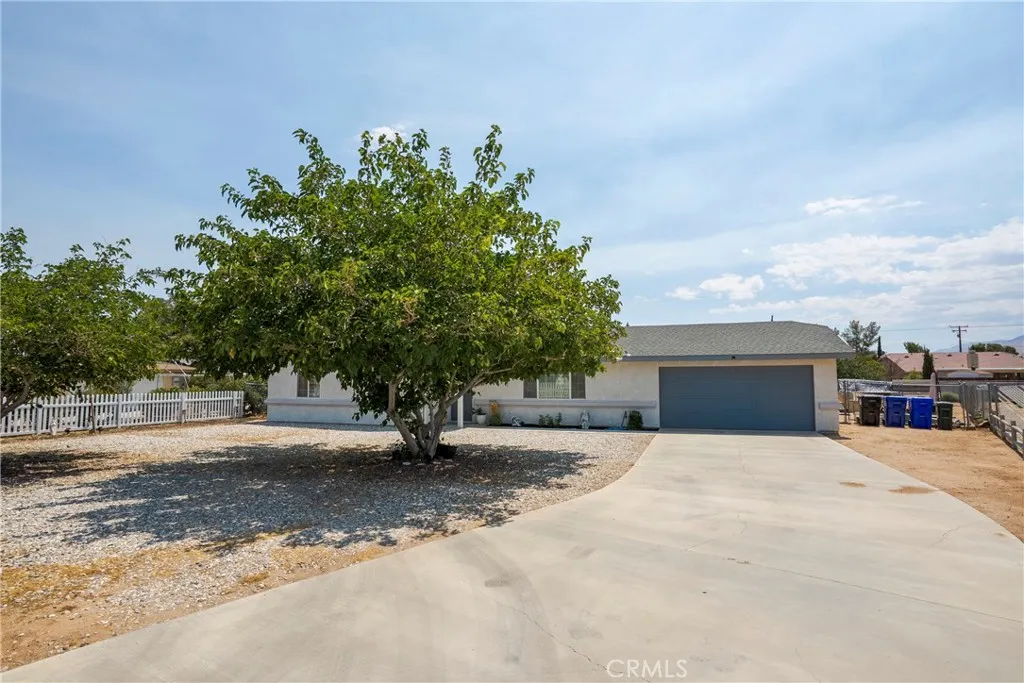 11345 Otowi Road, Apple Valley, CA 92308 - Photo 3 of 25, Apple Valley, CA