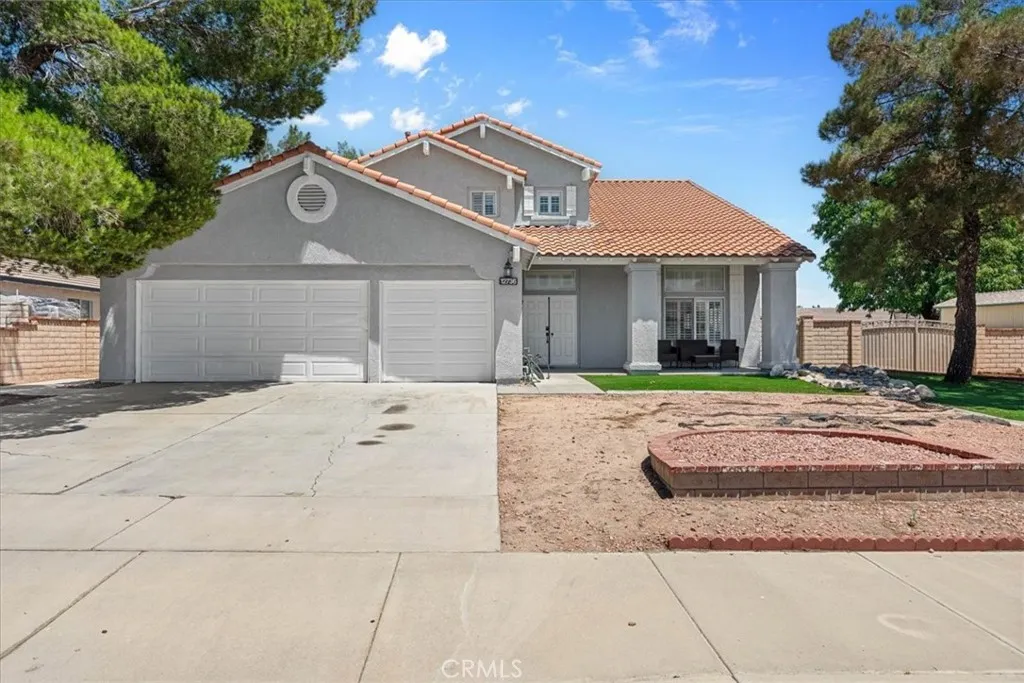 12736 Loma Verde Drive, Victorville, CA 92392 - Main photo, Victorville, CA