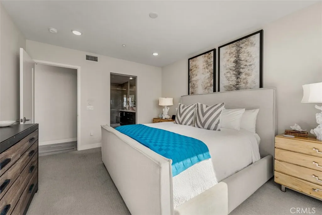 Photo #44: OC26148498 Listing: Photo #44