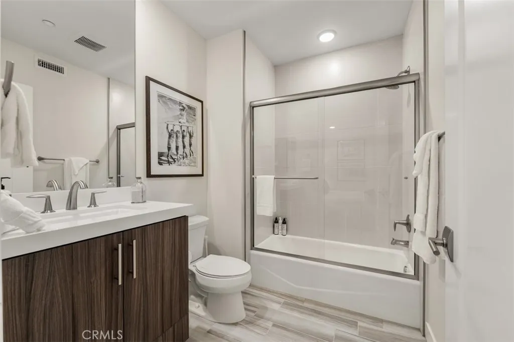 Photo #38: OC26148498 Listing: Photo #38