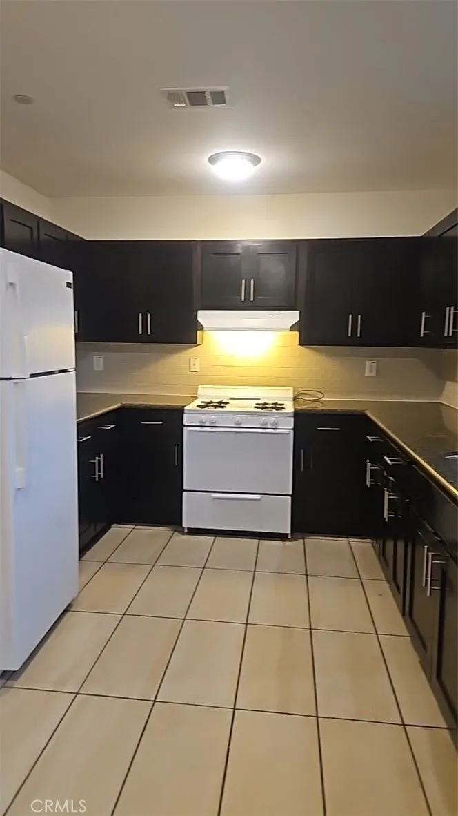 812 E 76th, Los Angeles, CA 90001 - Photo 3 of 28, Los Angeles, CA