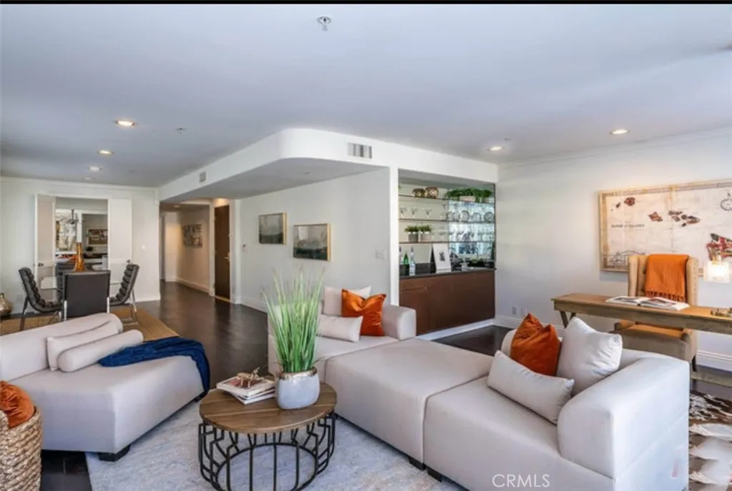1819 Holmby Avenue Unit 204, Los Angeles, CA 90025 - Photo 2 of 29, Los Angeles, CA