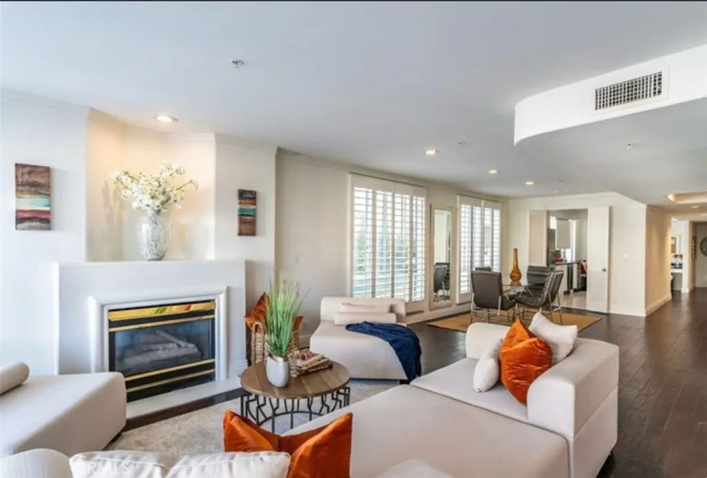 1819 Holmby Avenue Unit 204, Los Angeles, CA 90025 - Photo 5 of 29, Los Angeles, CA