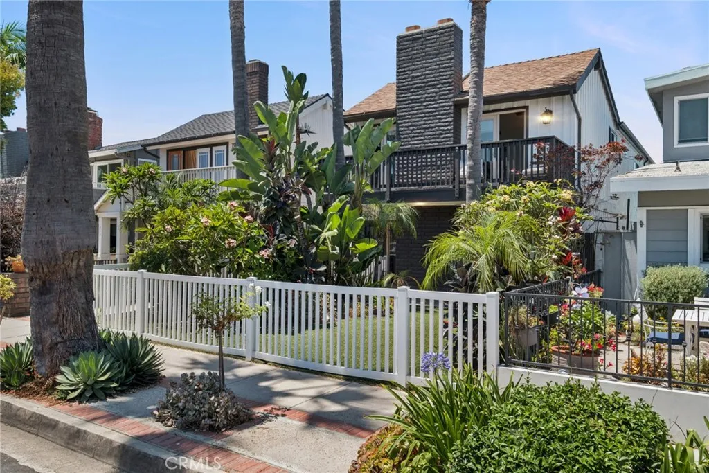 415 Goldenrod, Corona del Mar, CA 92625 - Photo 4 of 29, Corona Del Mar, CA