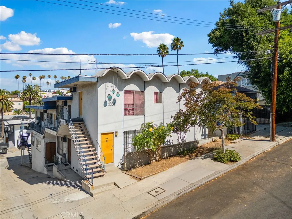 1331 Sutherland, Los Angeles, CA 90026 - Photo 3 of 9, Los Angeles, CA