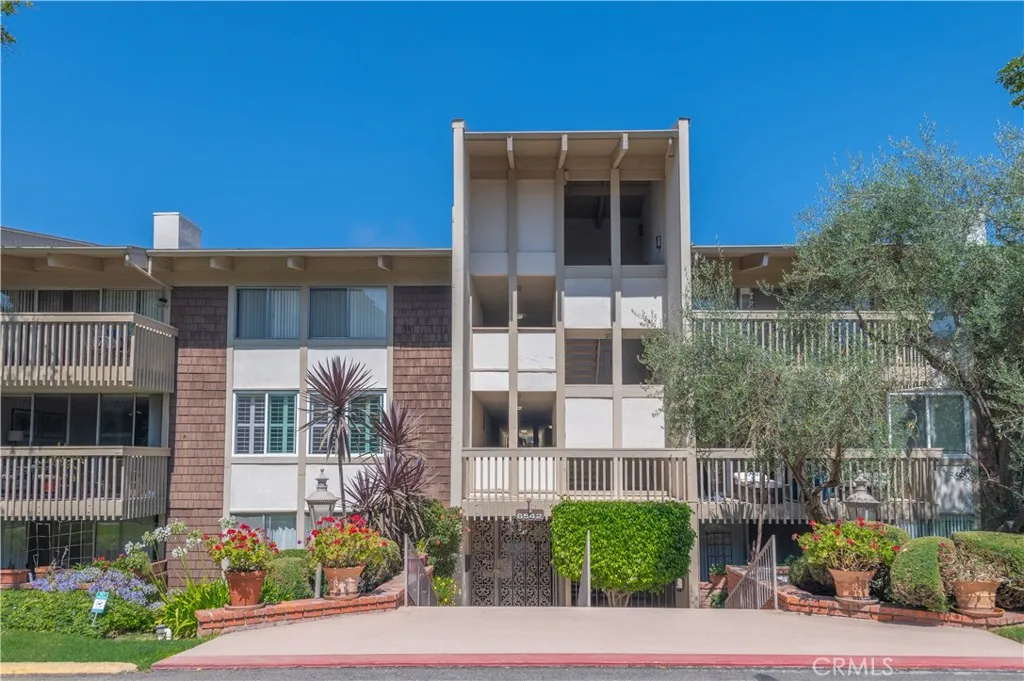 6542 Ocean Crest Drive Unit B308, Rancho Palos Verdes, CA 90275 - Main photo, Rancho Palos Verdes, CA