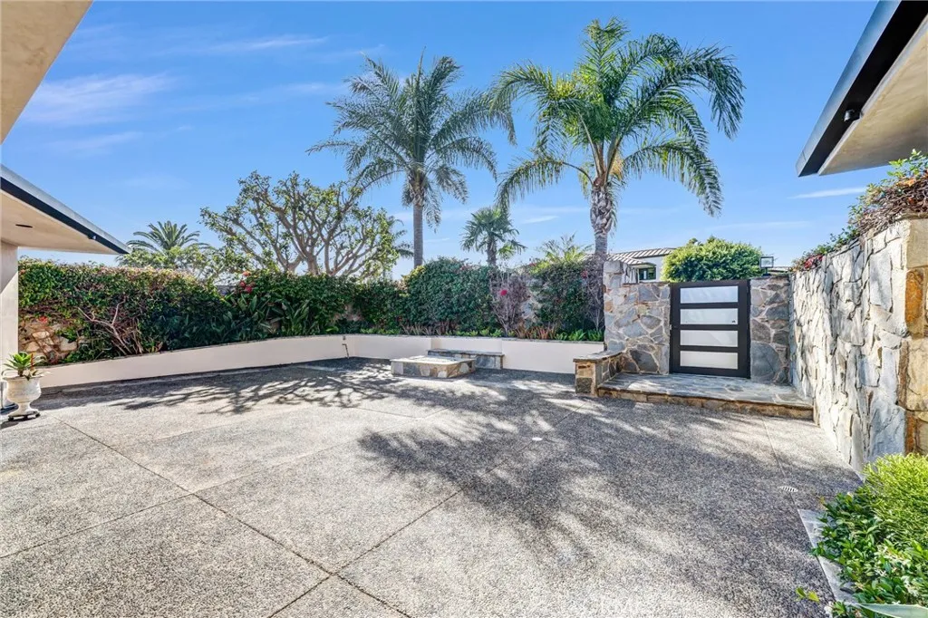 1326 Skyline, Laguna Beach, CA 92651 - Photo 3 of 50, Laguna Beach, CA