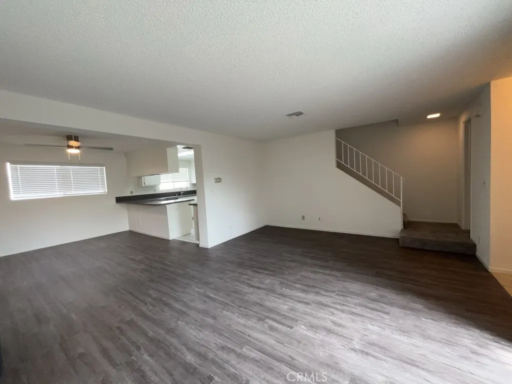 18550 Hatteras Street Unit 21, Los Angeles, CA 91356 - Photo 3 of 18, Los Angeles, CA