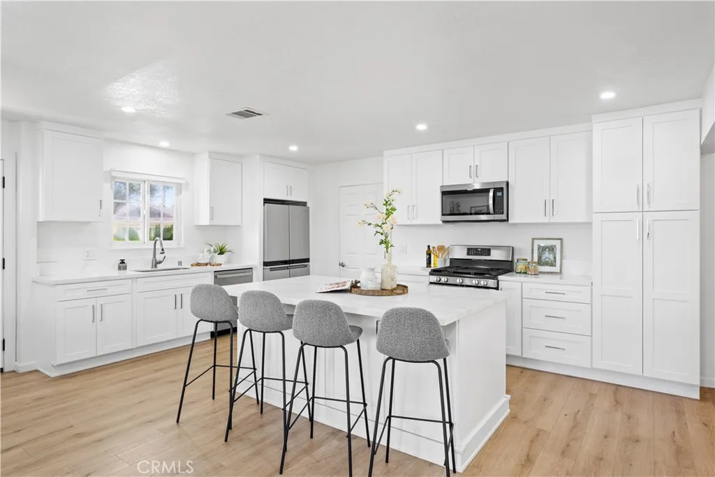 1184 Dorset, Costa Mesa, CA 92626 - Photo 5 of 40, Costa Mesa, CA