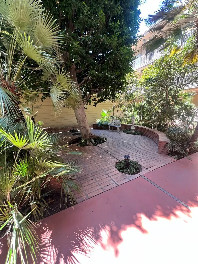 215 N Kenwood, Glendale, CA 91206 - Photo 4 of 18, Glendale, CA