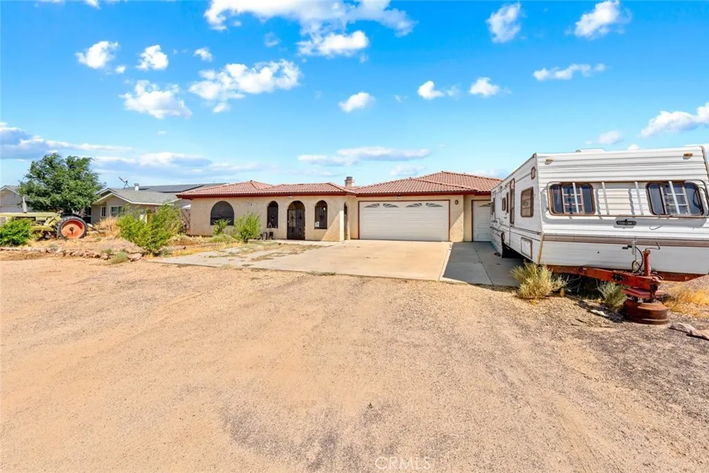 9121 Grove Avenue, California City, CA 93505 - Photo 3 of 48, California City, CA