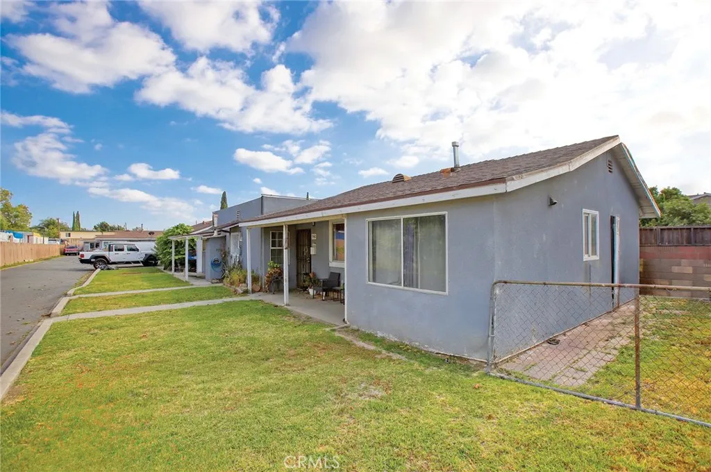 5540 Clara Street, Bell Gardens, CA 90201 - Photo 3 of 8, Bell Gardens, CA