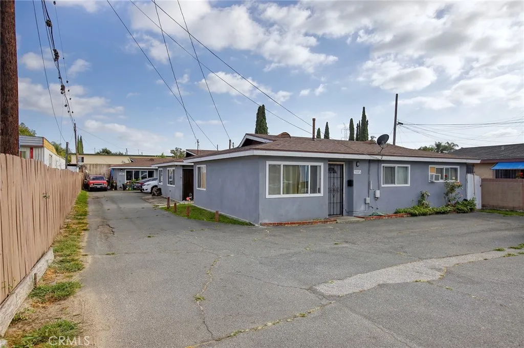 5540 Clara Street, Bell Gardens, CA 90201 - Photo 4 of 8, Bell Gardens, CA
