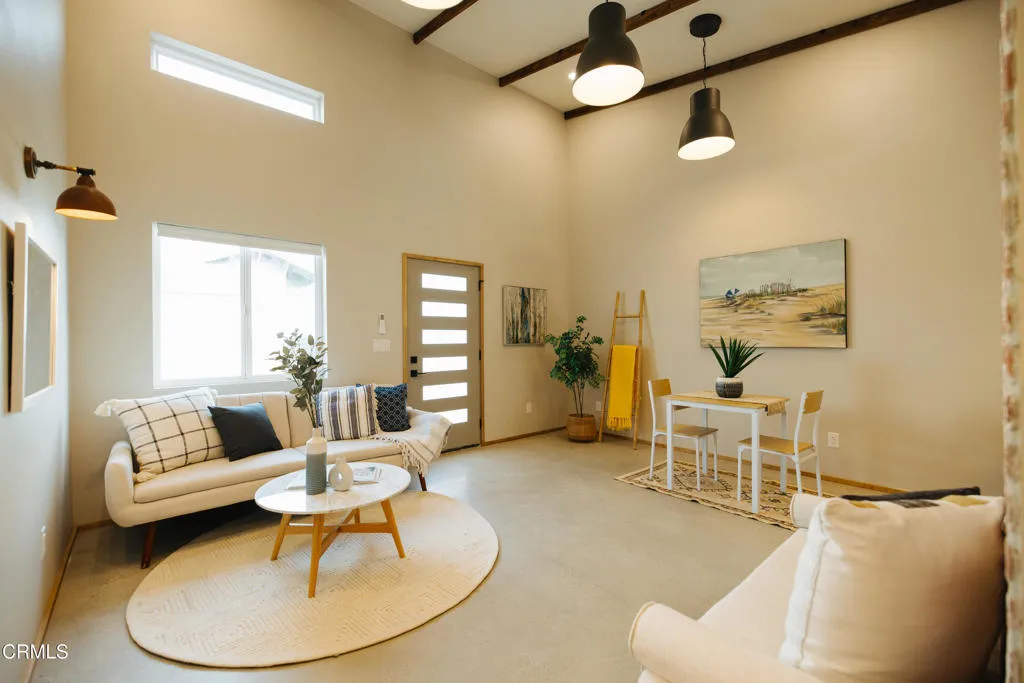187 W Park Row Avenue Unit 101, Ventura, CA 93001 - Main photo, Ventura, CA