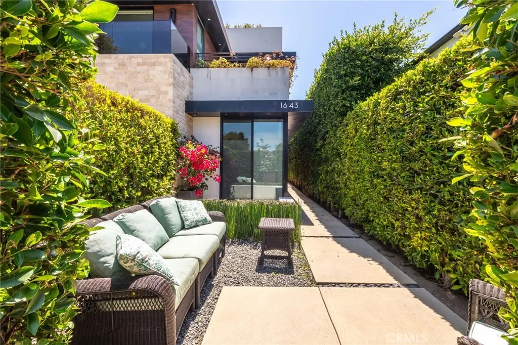 1643 S Carmelina, Los Angeles, CA 90025 - Photo 4 of 36, Los Angeles, CA