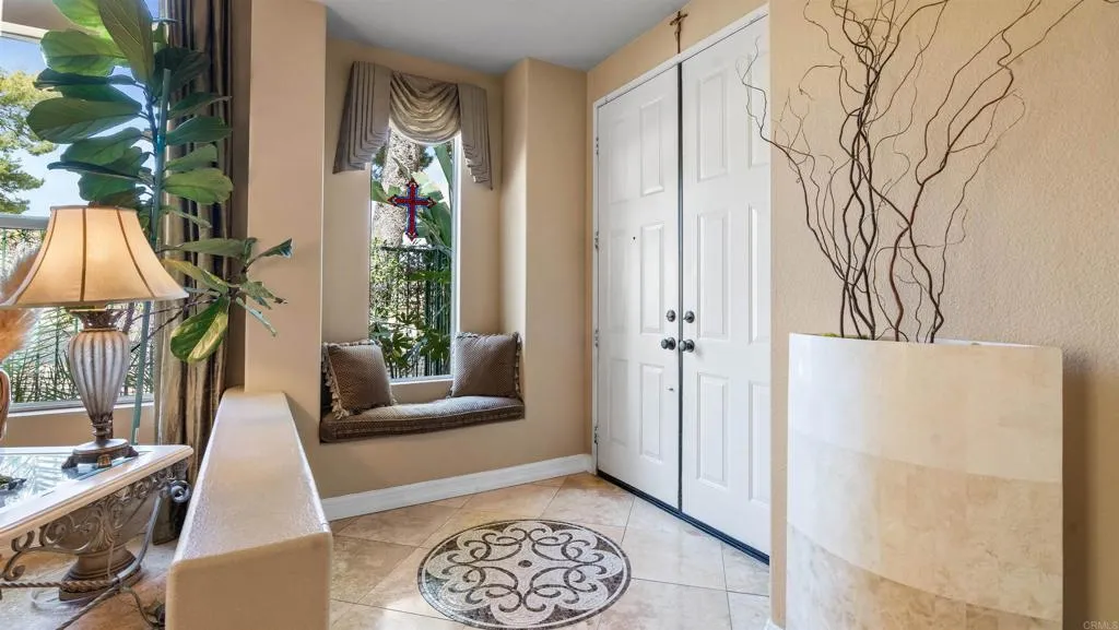 https://cdn.realtyfeed.com/cdn/127/306772652/32d3db8cf2e94da92892fe2cc59b1c28.webp