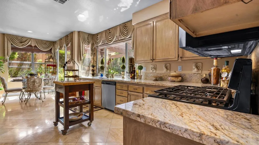 https://cdn.realtyfeed.com/cdn/127/306772652/7280347d34a0289875a9436b79c673e3.webp