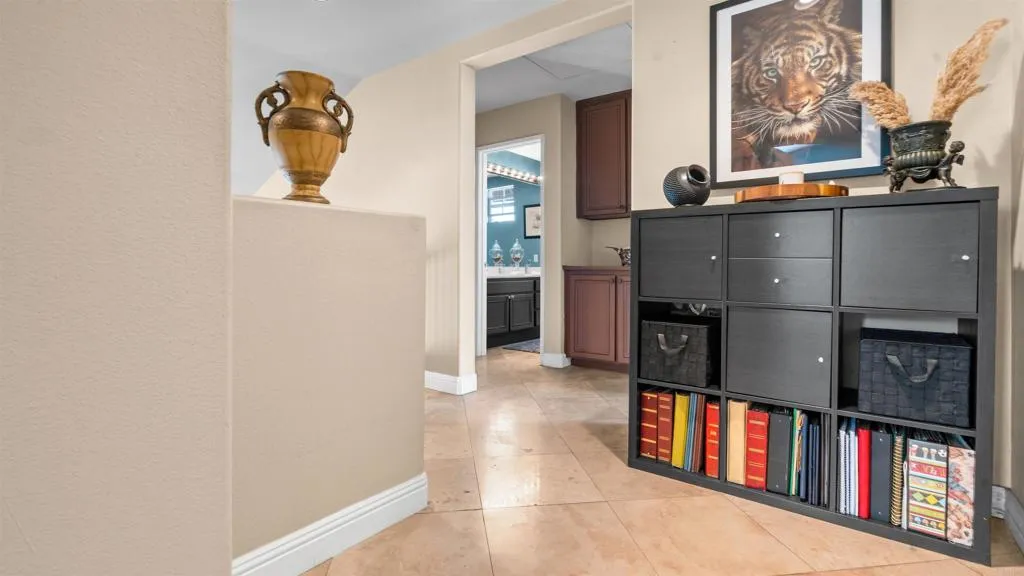 https://cdn.realtyfeed.com/cdn/127/306772652/74c379ca5d5f4e914899a729f5e1a80b.webp