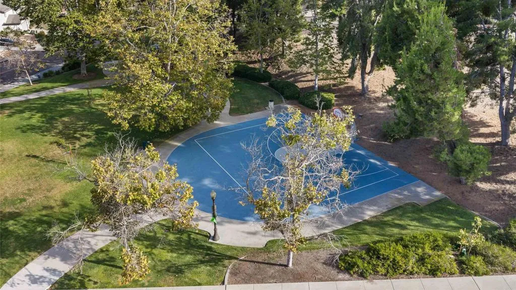 https://cdn.realtyfeed.com/cdn/127/306772652/9233968cbdaa7f1a57ff2f0e0759e379.webp
