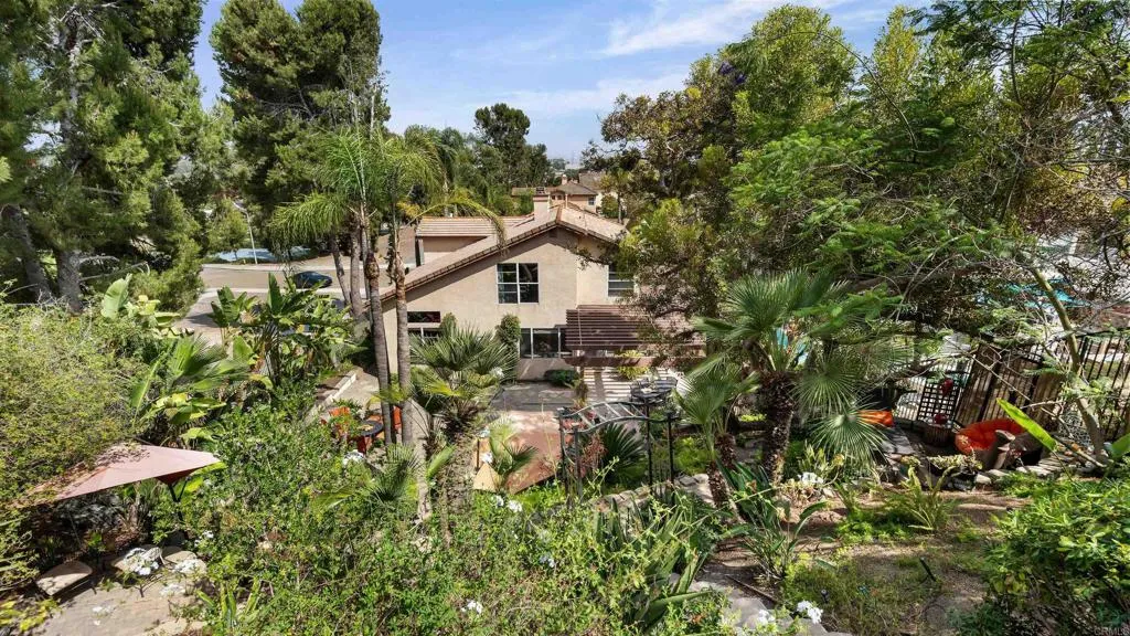 https://cdn.realtyfeed.com/cdn/127/306772652/e4dadc02f775d07c1abf1bad320f92cf.webp