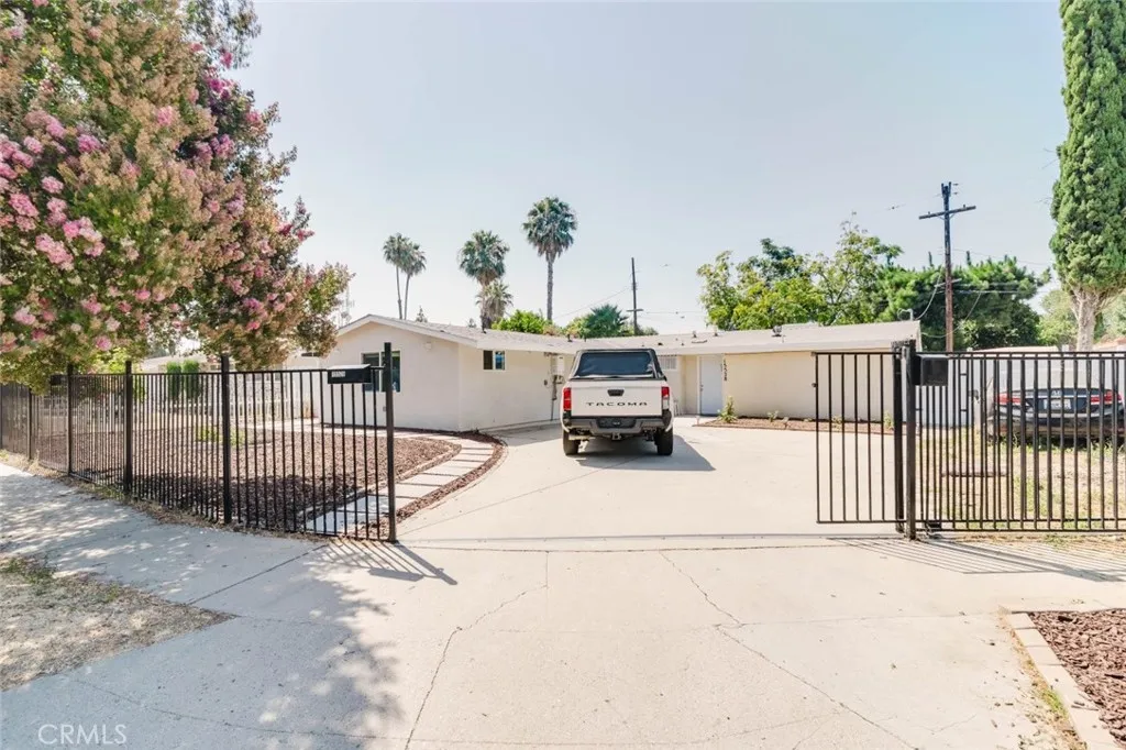 Los Angeles, CA 91345