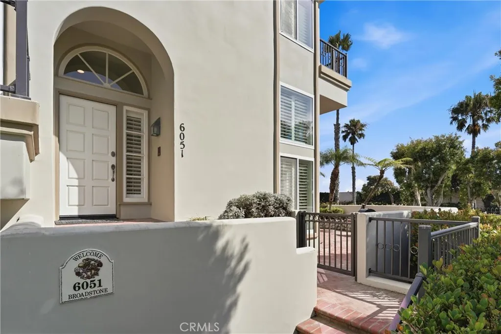 6051 Broadstone Circle, Huntington Beach, CA 92648 - Photo 5 of 50, Huntington Beach, CA