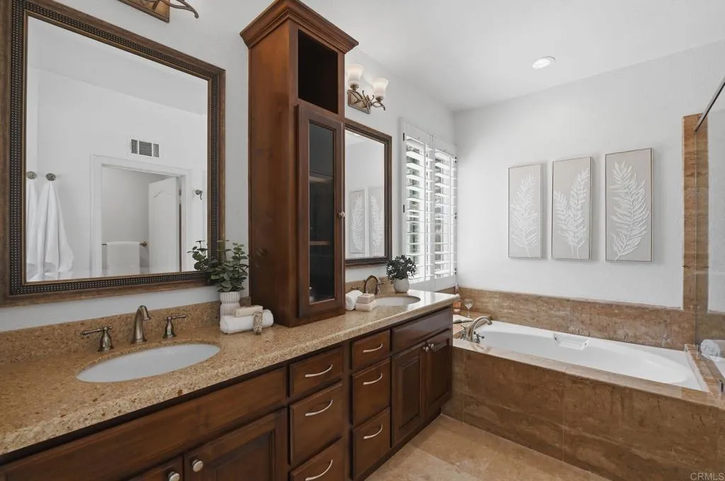https://cdn.realtyfeed.com/cdn/127/306772802/670c51eda1d39e1e35f58f75b70830f6.webp