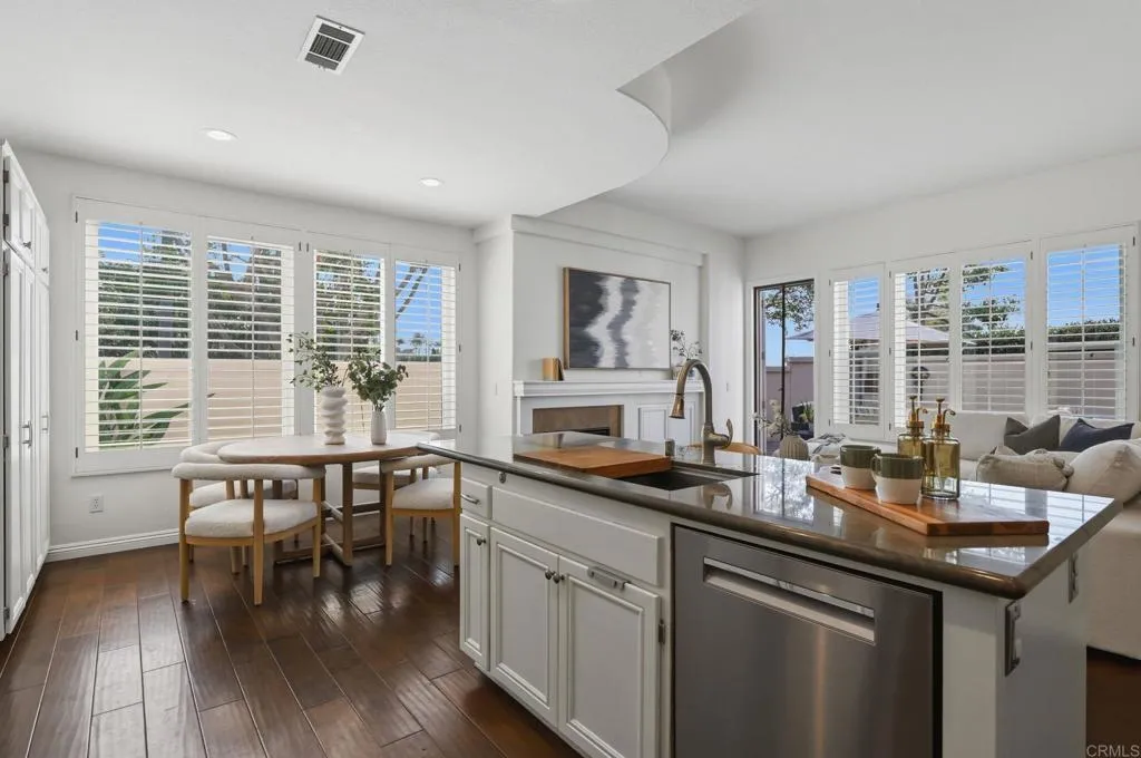 https://cdn.realtyfeed.com/cdn/127/306772802/c880711d56ad630b16fb61ccc53bc5db.webp