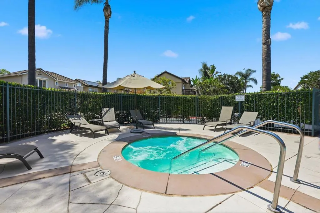 https://cdn.realtyfeed.com/cdn/127/306772802/c946d1f4c3cc484e012344a33cab1d14.webp