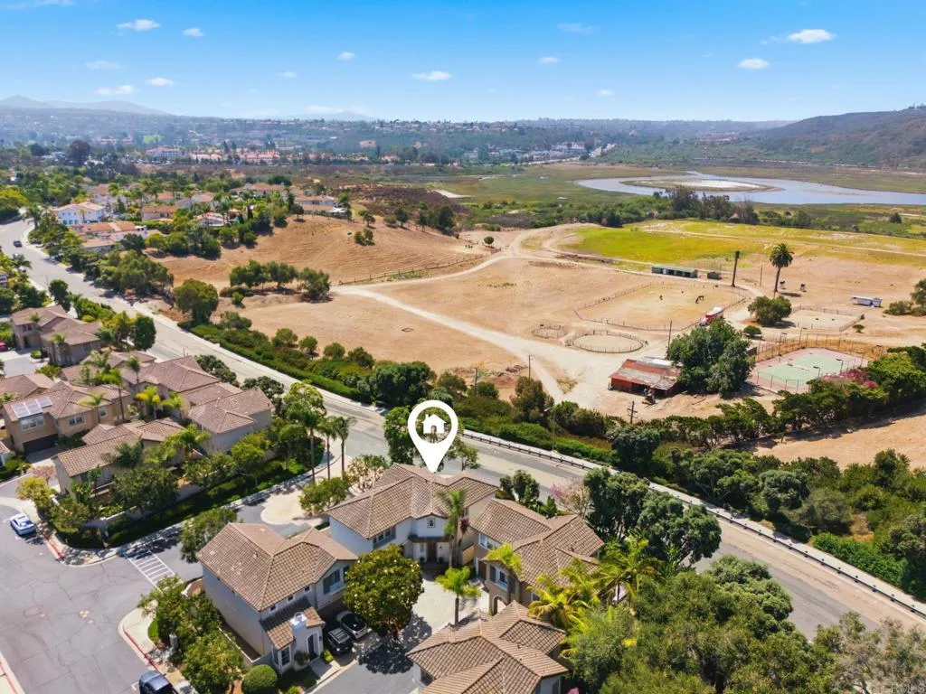 https://cdn.realtyfeed.com/cdn/127/306772802/cca6a31f6b8b94a71fe2d1c98418d638.webp