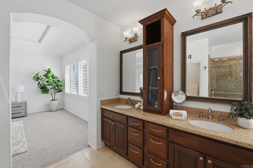 https://cdn.realtyfeed.com/cdn/127/306772802/d5816b712a297f2991cc2215c17b419f.webp