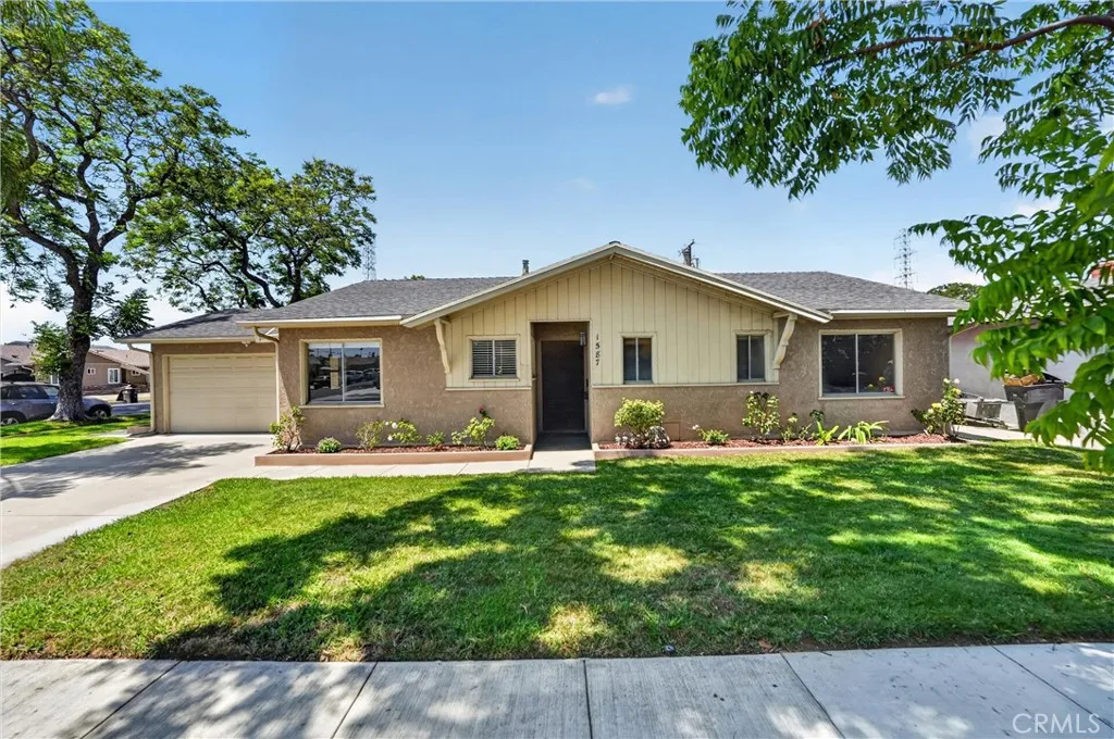 1587 W Kimberly Avenue, Anaheim, CA 92802 - Main photo, Anaheim, CA