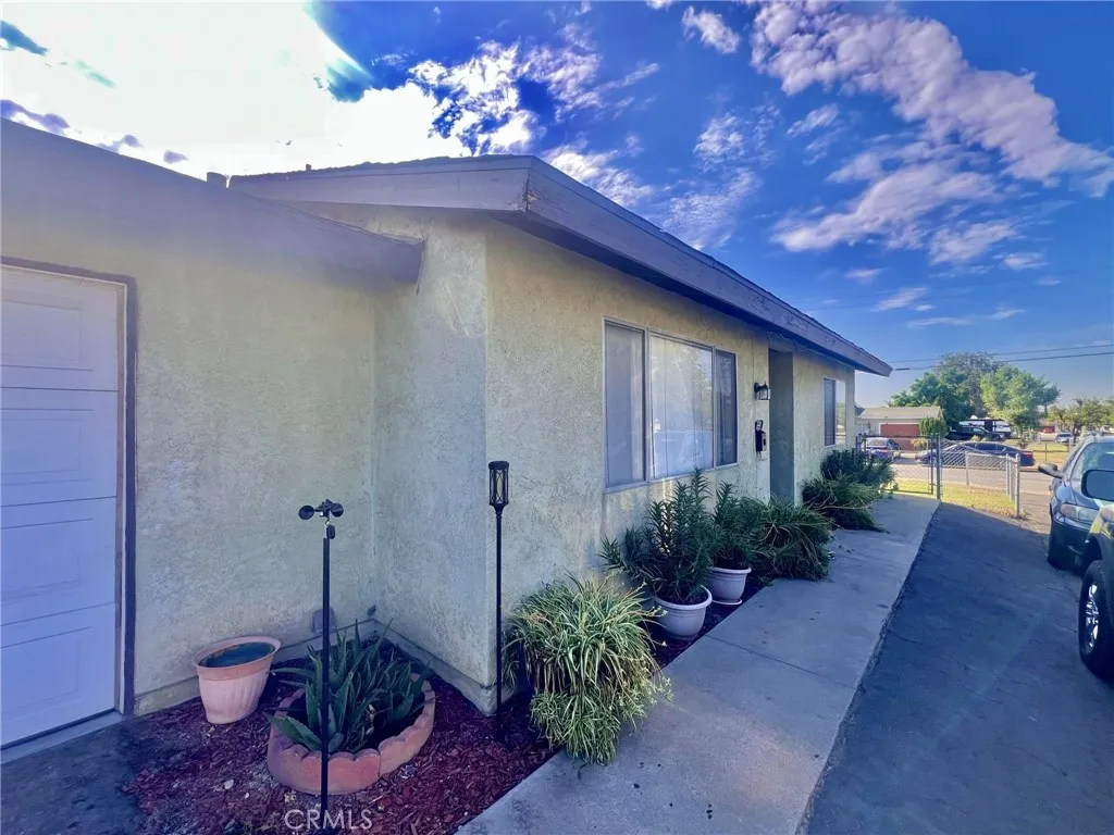 17352 Valencia, Fontana, CA 92335 - Photo 5 of 15, Fontana, CA