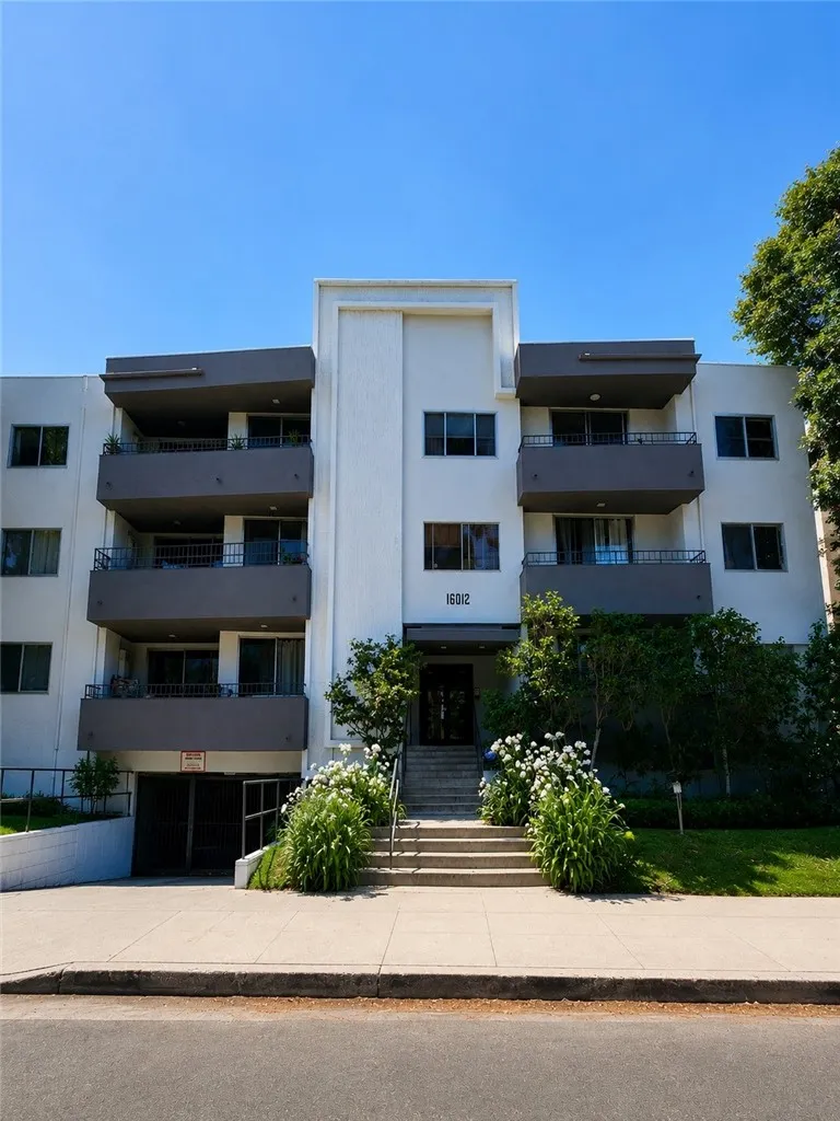 16012 Moorpark, Encino, CA 91436 - Main photo, Encino, CA
