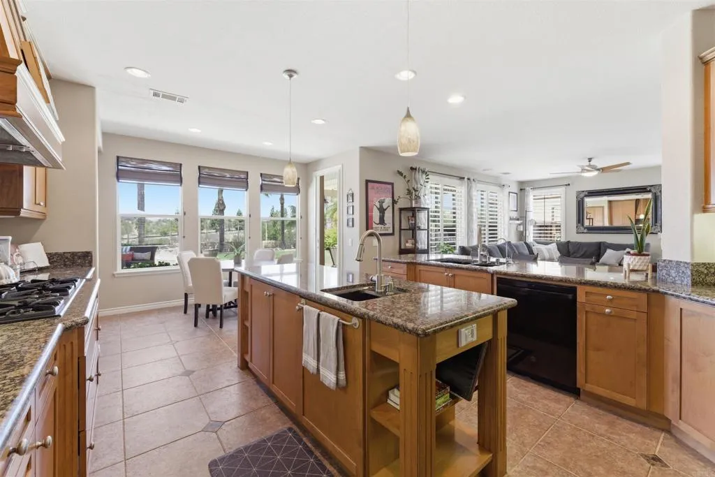 https://cdn.realtyfeed.com/cdn/127/306772936/3e6b2172bd4c53ea40872e3f2a1af9f0.webp